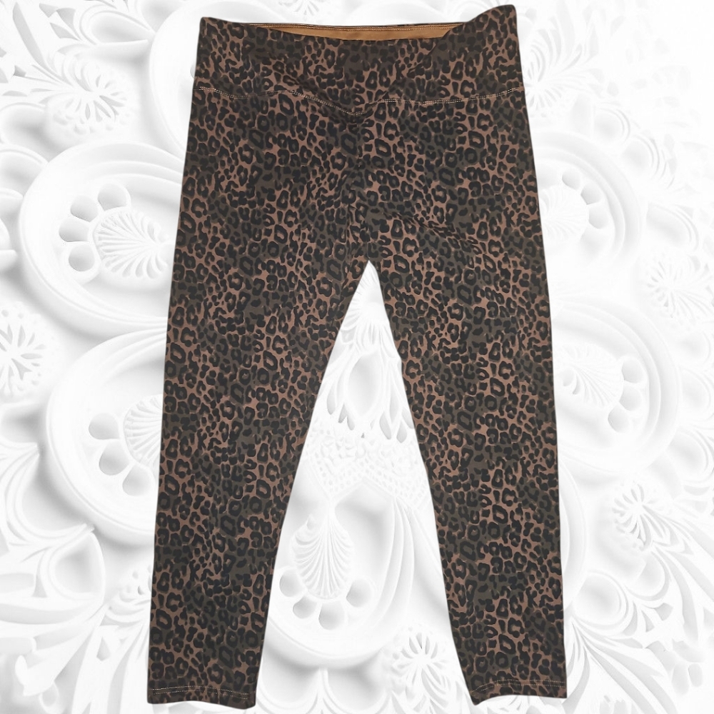 Casablanca Capri Leopard Print Women's Leggings